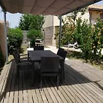 La Vie Est Belle * Meynes