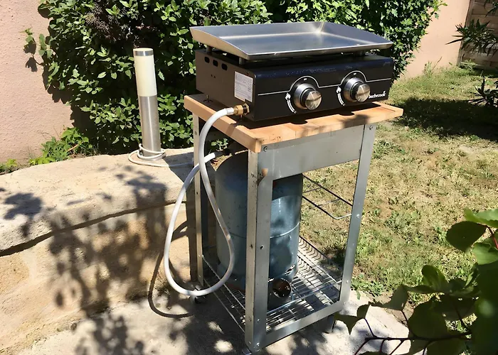 La Vie Est Belle * Meynes